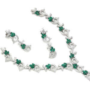 14K White Gold Emerald Necklace